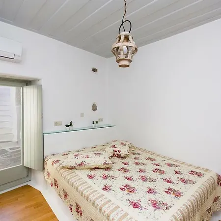 Aegean White * Naxos City