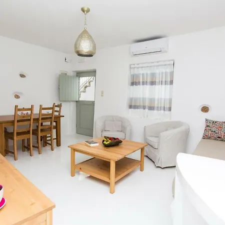 Aegean White Apartment Naxos City